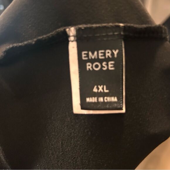 Lot of 2 Women’s size 4XL Curve Dresses Plain Black with Pockets & Summer Floral - Picture 8 of 10